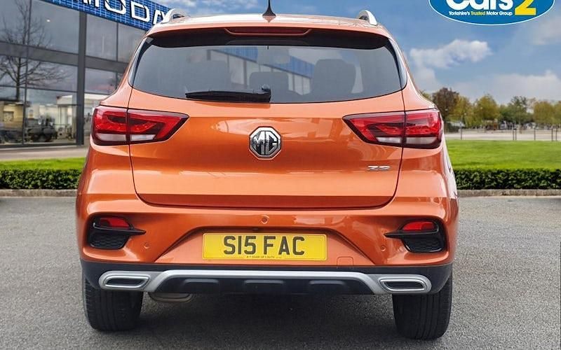 Used MG ZS Exclusive 111 HP (81 kW) 2024 Orange SUV