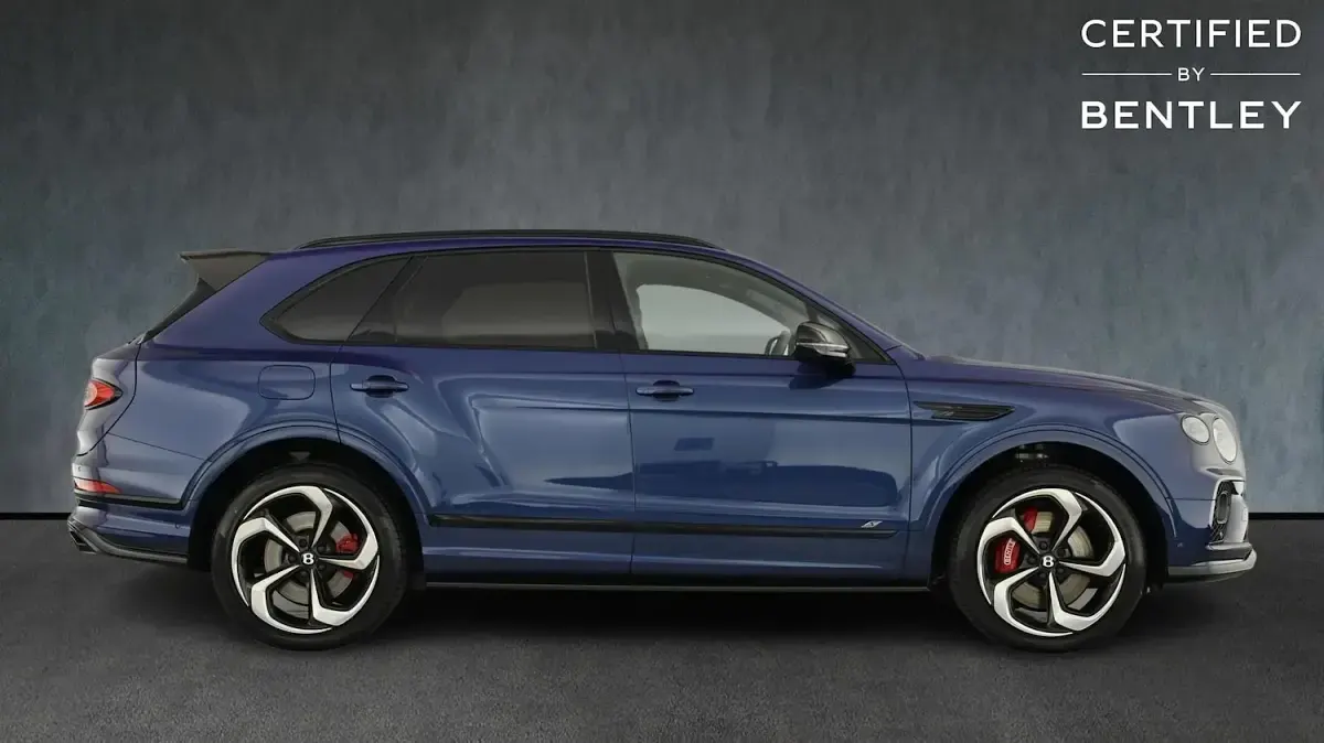 Used Bentley Bentayga 2024 Light sapphire SUV