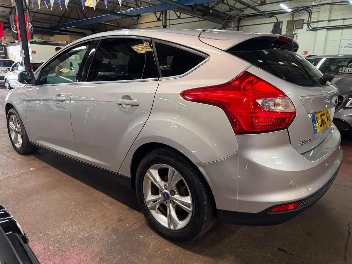Used Ford Focus Zetec 2014 Silver Estate