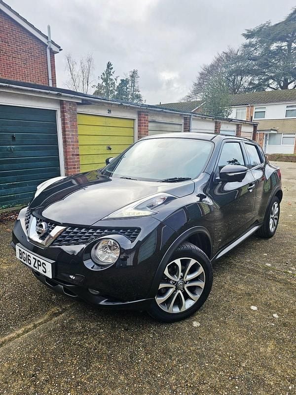 Used Nissan Juke Tekna 115 HP (84 kW) 2016 Black SUV