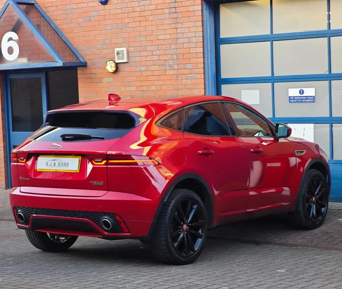 Begagnad Jaguar E-Pace R-Dynamic 2018 Röd SUV
