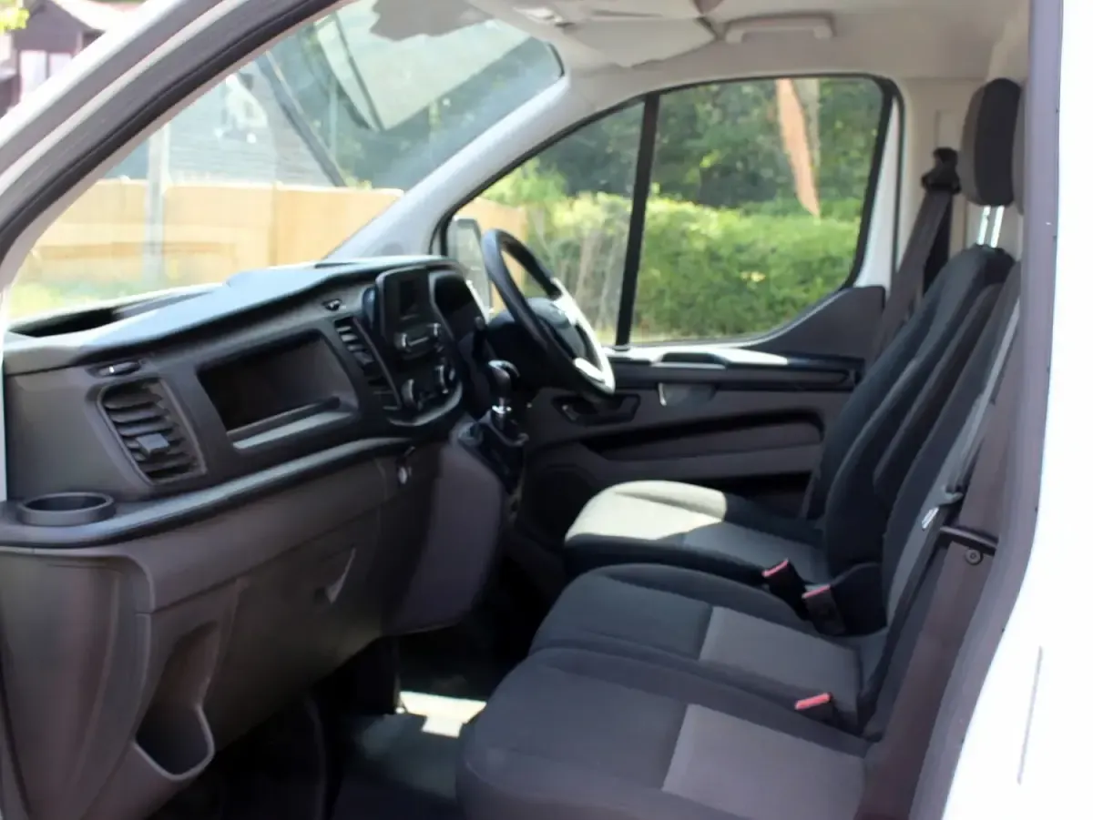 Used Ford Transit Custom S 131 HP (96 kW) 2023 White Van