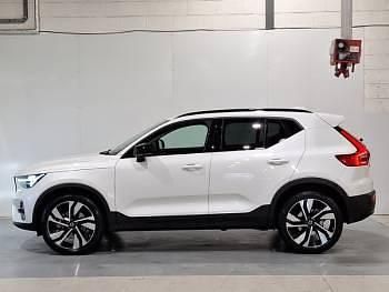 Używany Volvo XC40 Ultra 197 KM (144 kW) 2024 Biały SUV