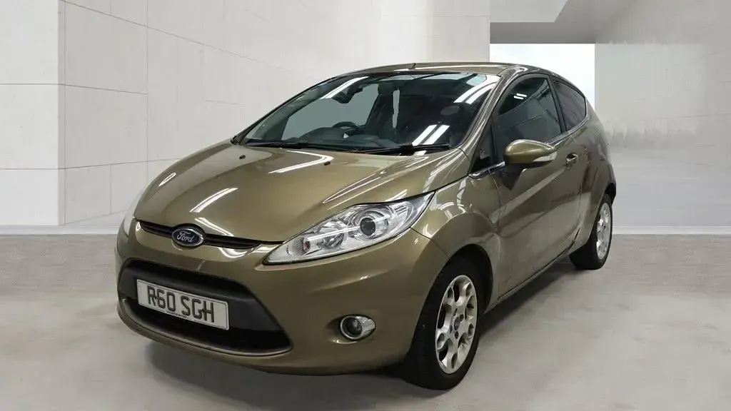 Used Ford Fiesta Zetec 96 HP (70 kW) 2011 Brown Hatchback
