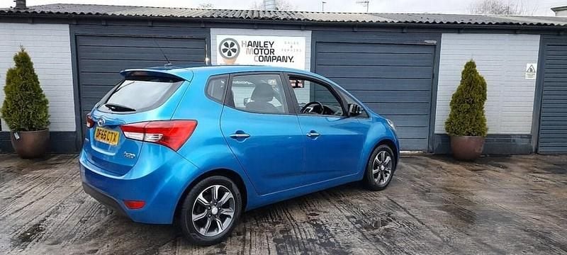 Used Hyundai ix20 SE 90 HP (66 kW) 2015 Blue Hatchback