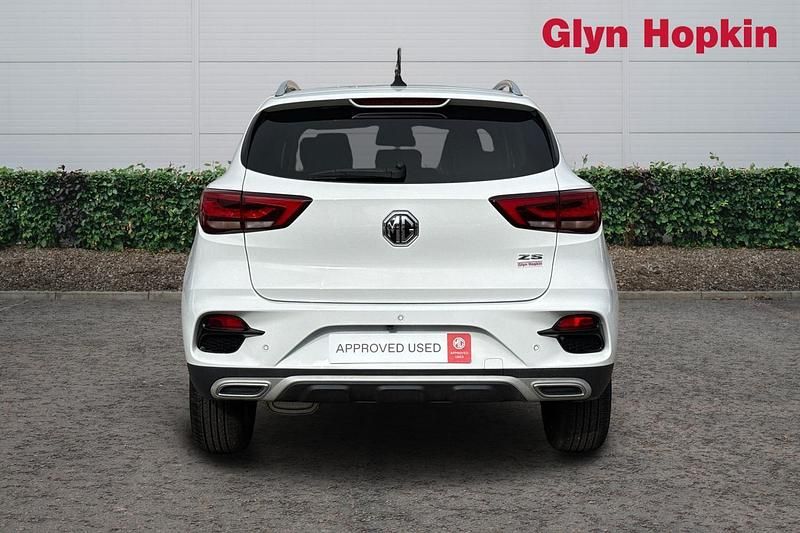 New MG ZS Exclusive 106 HP (77 kW) 2025 Silver SUV