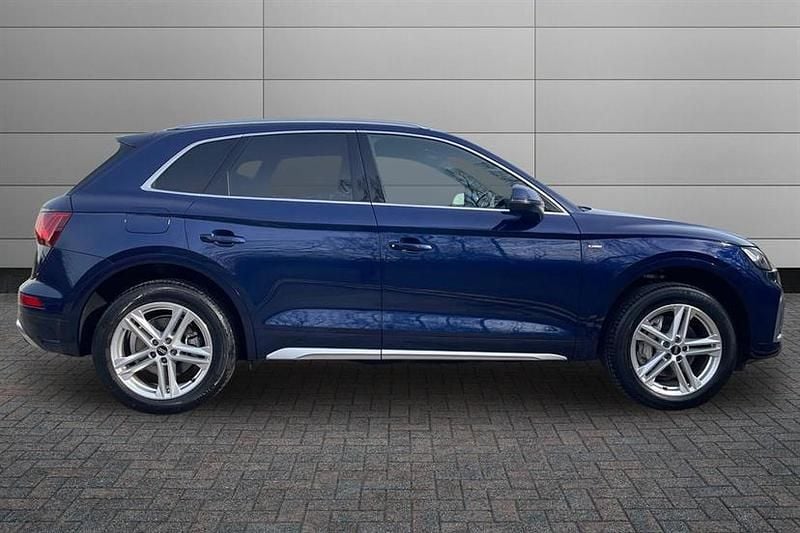 Used Audi Q5 S-Line 299 HP (219 kW) 2021 Navarra blue SUV