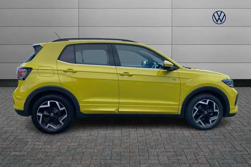 Used VW T-Cross R-line 150 HP (110 kW) 2025 Yellow SUV