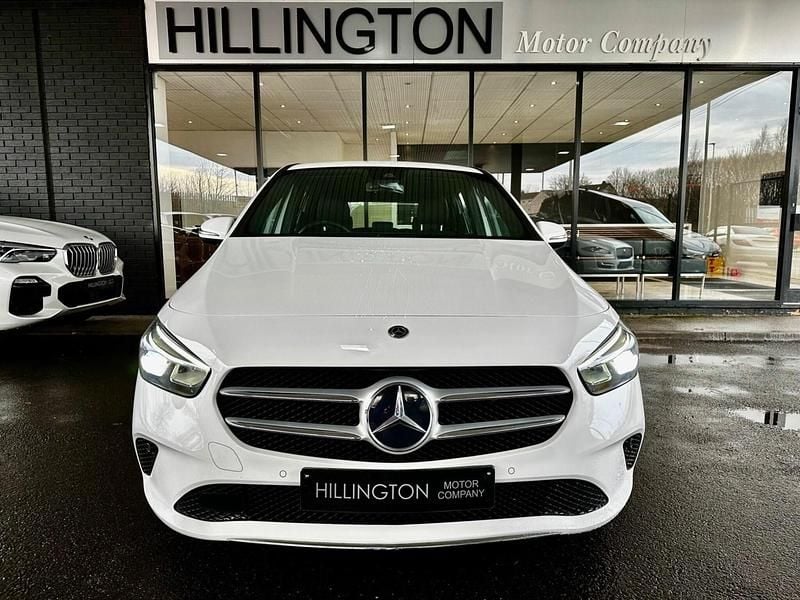 Used Mercedes B180 Executive 136 HP (100 kW) 2019 White MPV