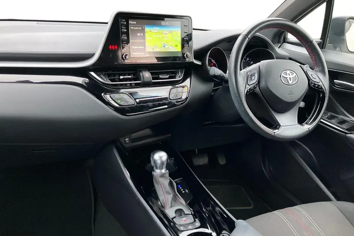 Used Toyota C-HR Sport 184 HP (135 kW) 2021 White/black SUV