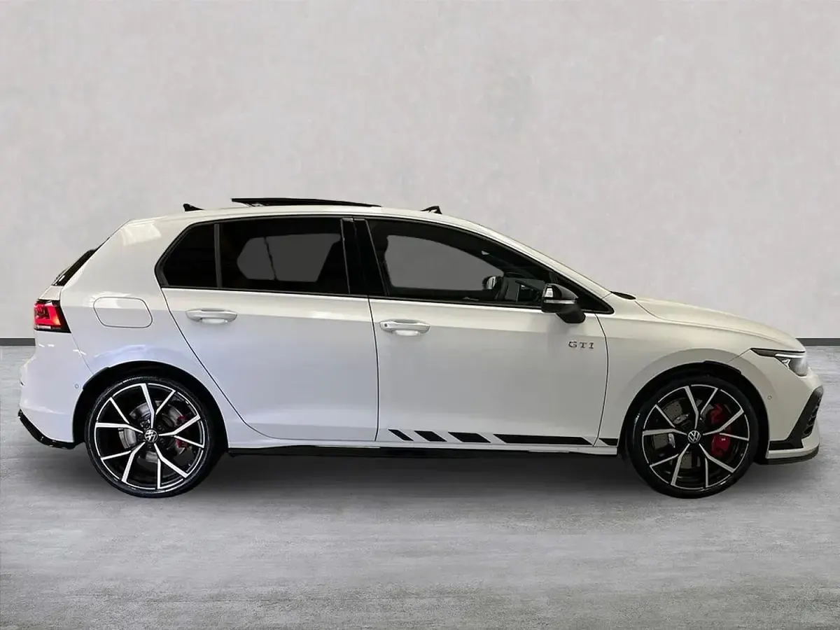New VW Golf VIII GTI Clubsport 300 HP (220 kW) 2026 White Hatchback
