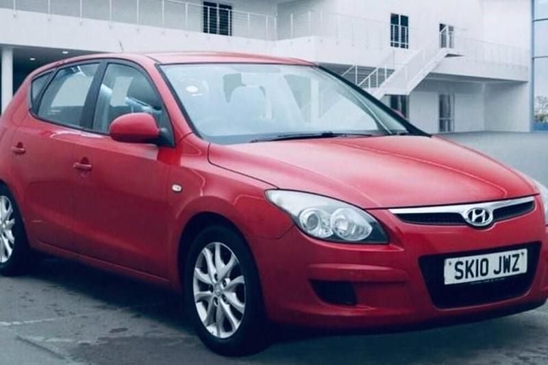 Red Used 2010 Hyundai i30 Comfort Hatchback | £1,995 (Fair price) - Image 1/1