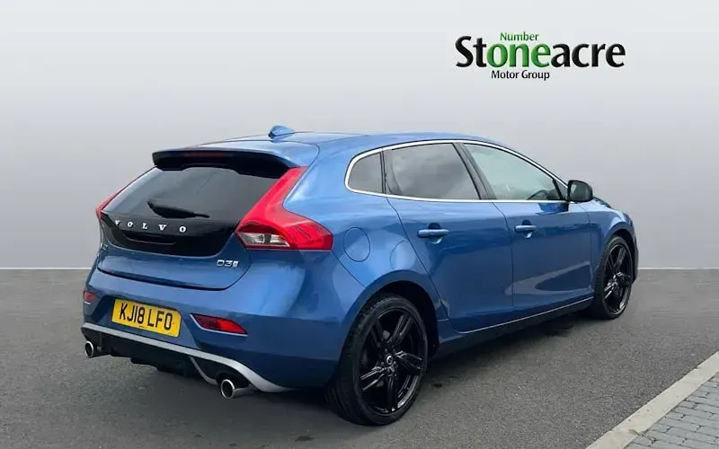 Used Volvo V40 R-Design 150 HP (110 kW) 2019 Hatchback