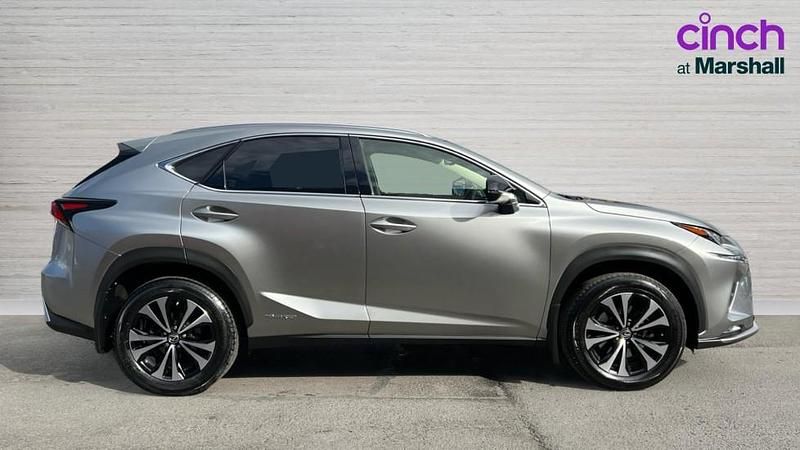Used Lexus NX300h 197 HP (144 kW) 2021 Silver SUV
