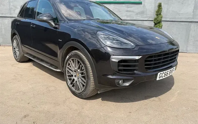 Used Porsche Cayenne Platinum Edition 262 HP (192 kW) 2017 SUV