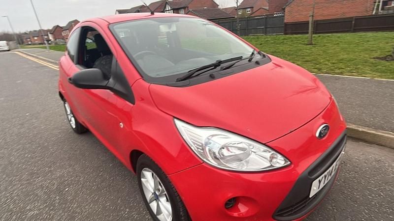 Used Ford Ka Studio 69 HP (50 kW) 2014 Red Hatchback