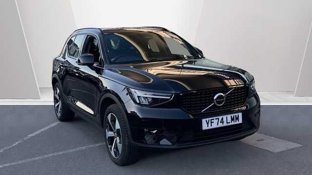 Used Volvo XC40 Plus 197 HP (144 kW) 2025 SUV