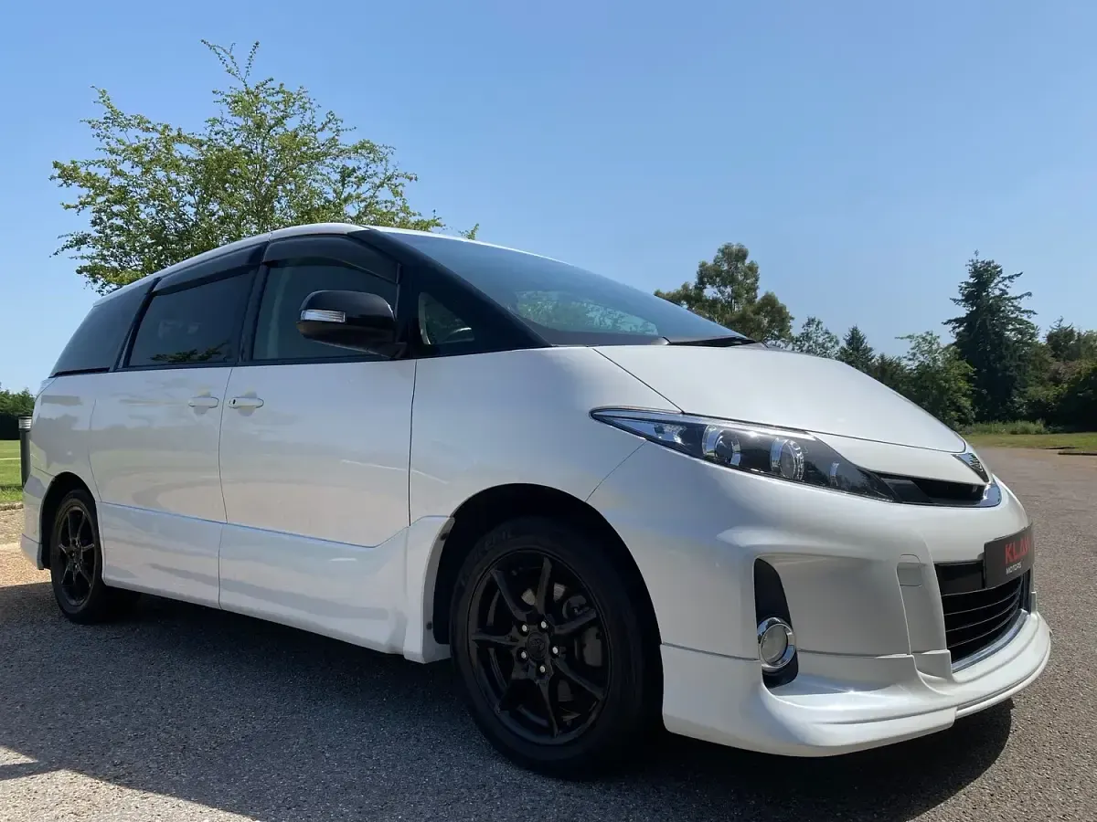 Used Toyota Estima 2012 White MPV