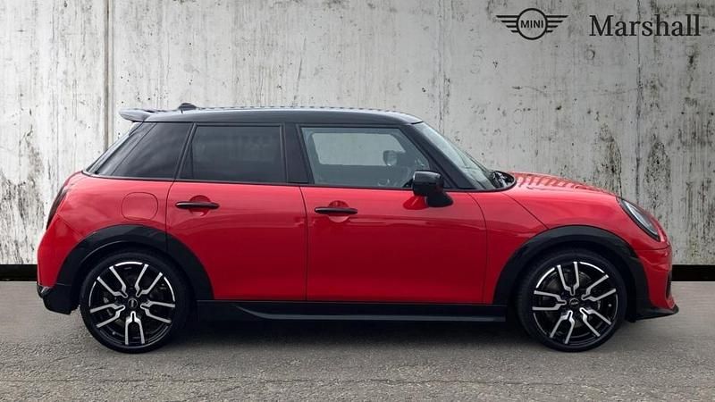 Used Mini Cooper Sport 150 kW (204 HP) 2025 Chili red ii Hatchback