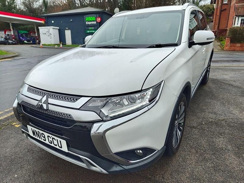 Used Mitsubishi Outlander 2019 White SUV
