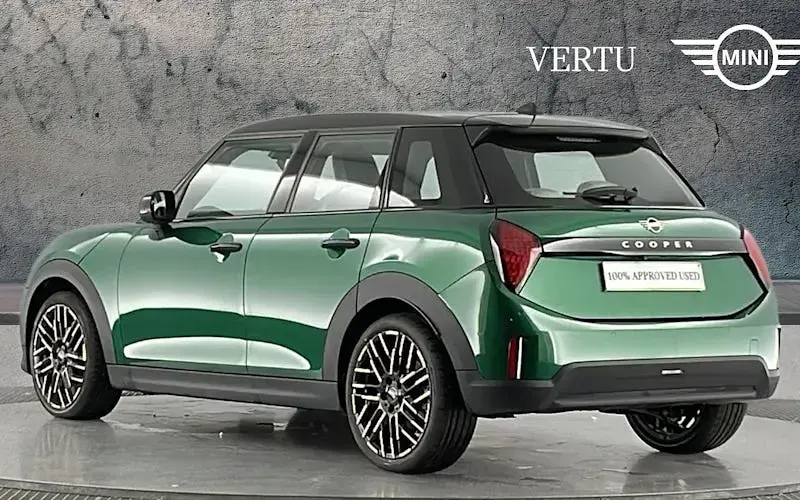 Used Mini Cooper Hatch 114 kW (156 HP) 2026 Green Hatchback