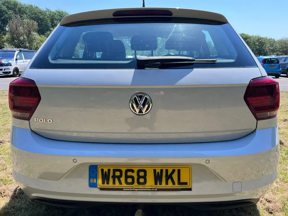 Used VW Polo SE 95 HP (69 kW) 2018 Silver Hatchback