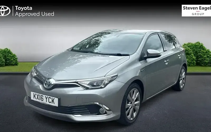 Used Toyota Auris Hybrid 136 HP (100 kW) 2016 Hatchback