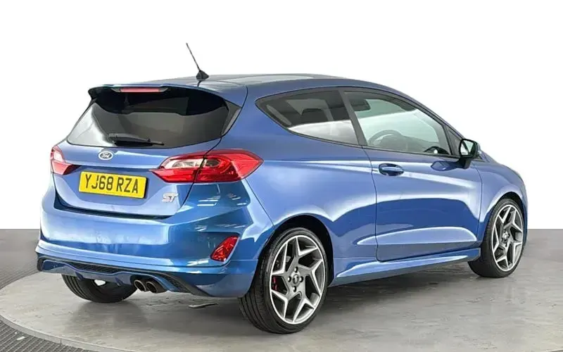 Used Ford Fiesta ST 200 HP (147 kW) 2018 Blue Hatchback
