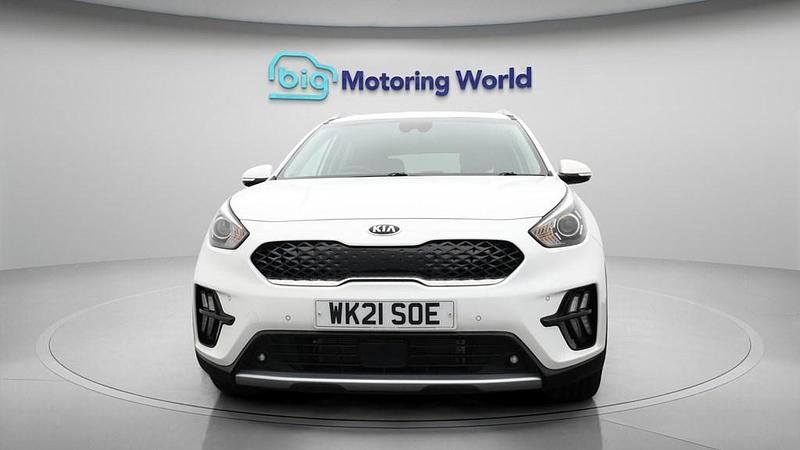 Used Kia Niro 139 HP (102 kW) 2021 White SUV