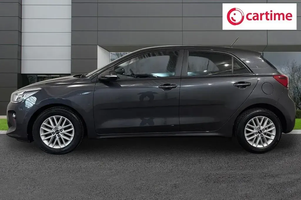 Used Kia Rio 84 HP (61 kW) 2019 Grey Hatchback