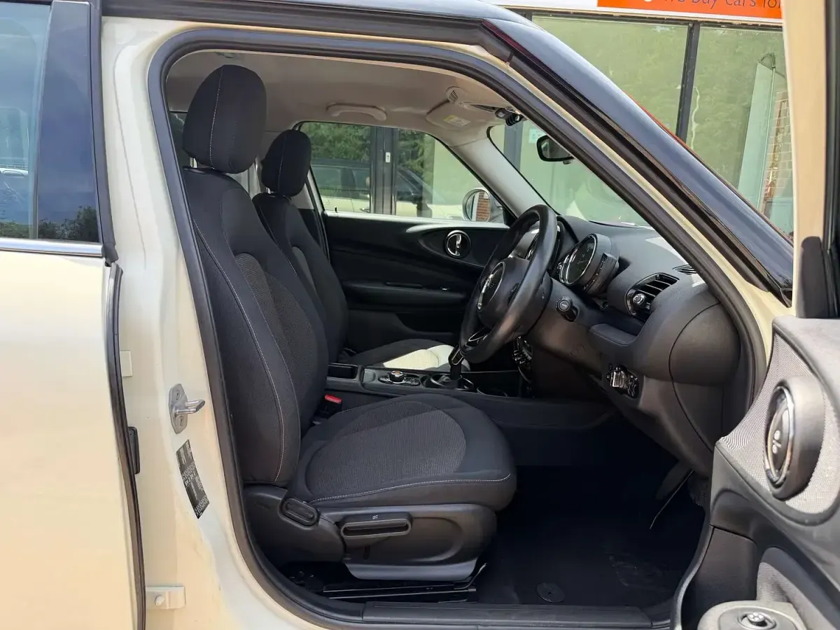 Used Mini Cooper Clubman 2018 White Estate