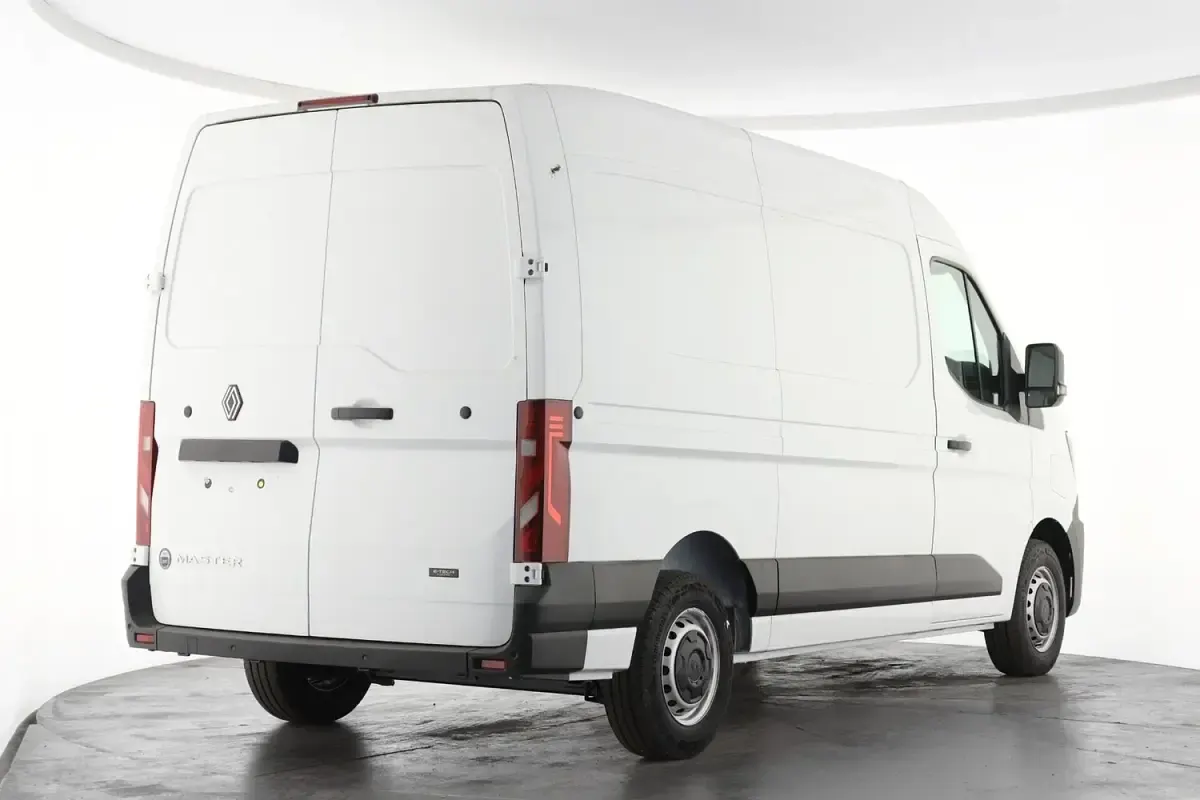 New Renault Master 103 kW (141 HP) 2026 White MPV