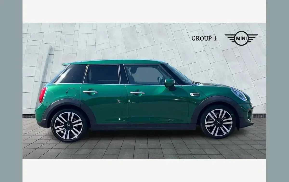 Used Mini Cooper Exclusive 134 HP (98 kW) 2021 Green Hatchback