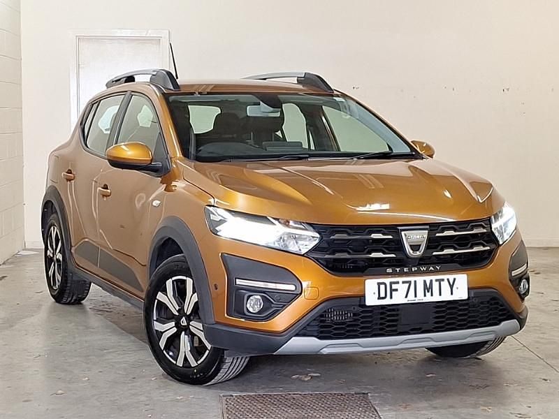 Orange Used 2022 Dacia Sandero Prestige Hatchback | £13,998 (Expensive) - Image 1/4