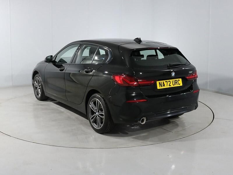 Used BMW 118 Sport Line 134 HP (98 kW) 2022 Black Hatchback