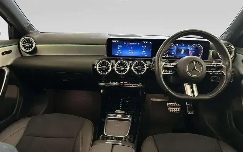 Used Mercedes A180 Executive 136 HP (100 kW) 2026 Hatchback