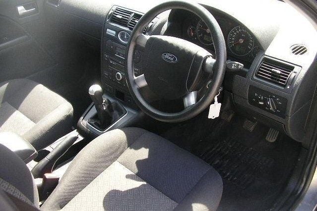 Begagnad Ford Focus 2006 Halvkombi