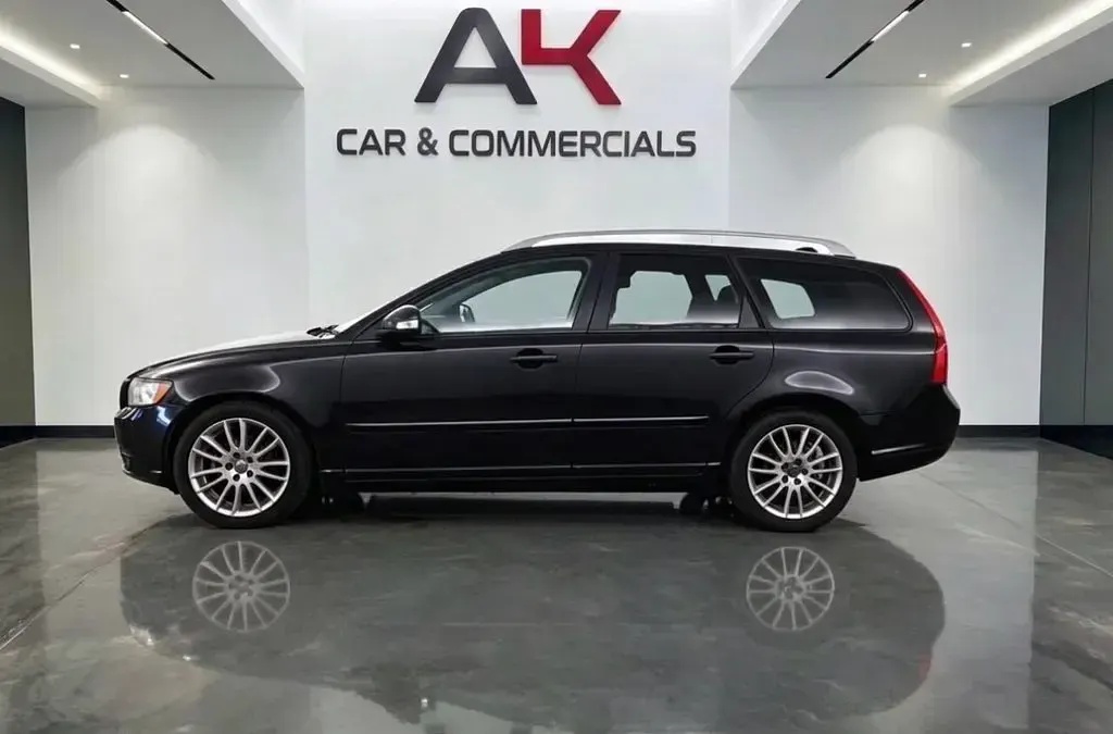 Used Volvo V50 SE Lux 109 HP (80 kW) 2010 Black Estate