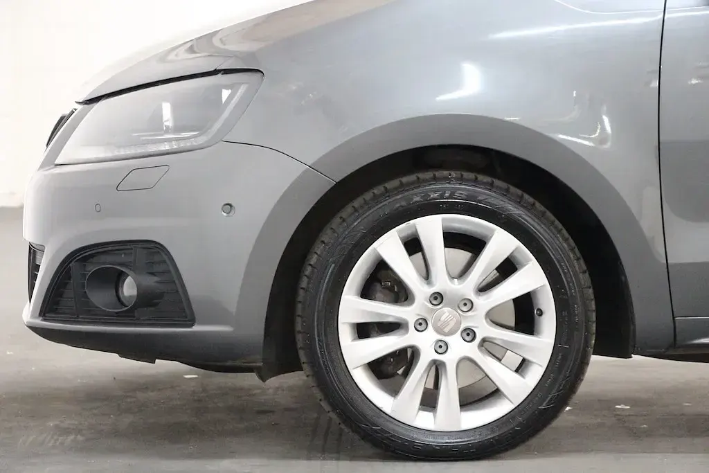 Begagnad Seat Alhambra SE 177 HK (130 kW) 2013 Grå Minibuss