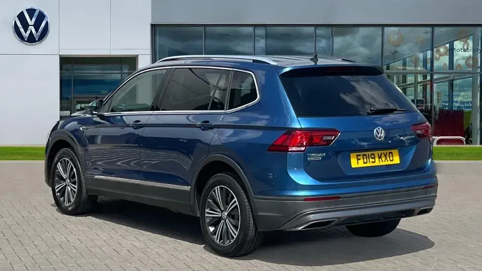 Used VW Tiguan Allspace SE 150 HP (110 kW) 2019 Blue silk metallic SUV