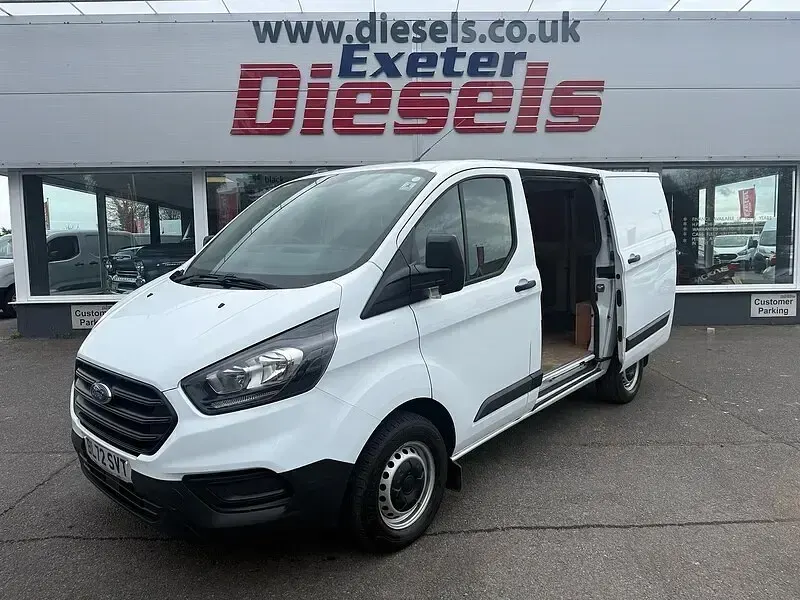 Used Ford Transit Custom 105 HP (77 kW) 2022 White Van