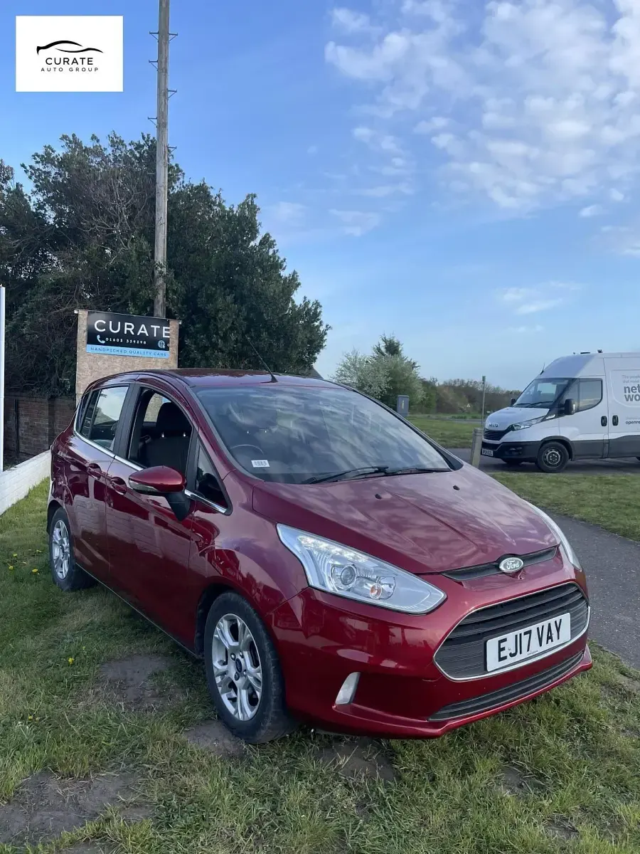 Usado Ford B-MAX Zetec 125 HP (91 kW) 2017 Vermelho Monovolume