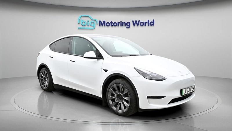 Used Tesla Model Y Long Range AWD 378 kW (514 HP) 2023 White SUV