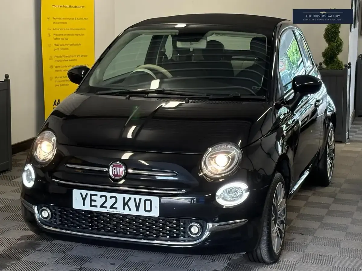 Used Fiat 500 Dolcevita 70 HP (51 kW) 2022 Black Cabriolet