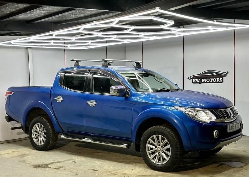 Used Mitsubishi L200 2016 Blue Pickup