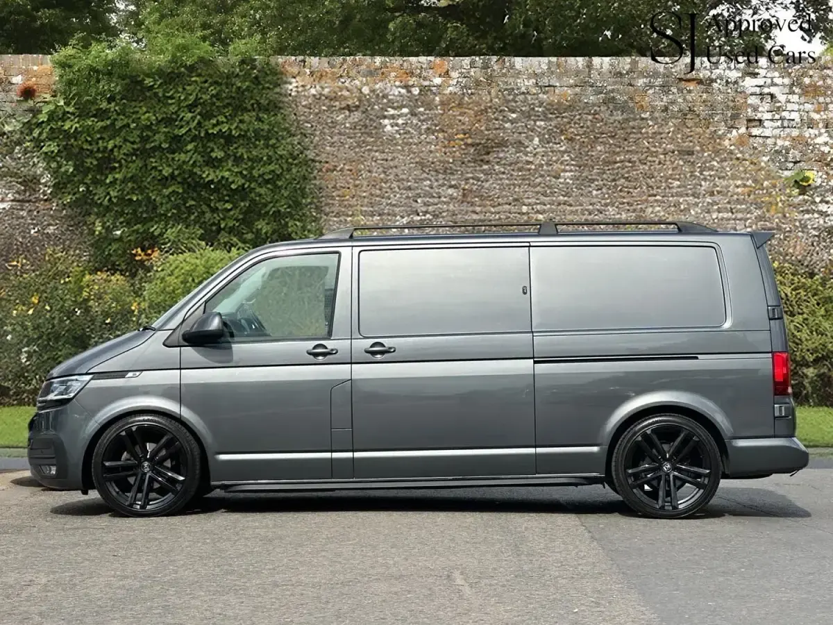 Usado VW Transporter Highline 148 HP (108 kW) 2021 Cinzento Van