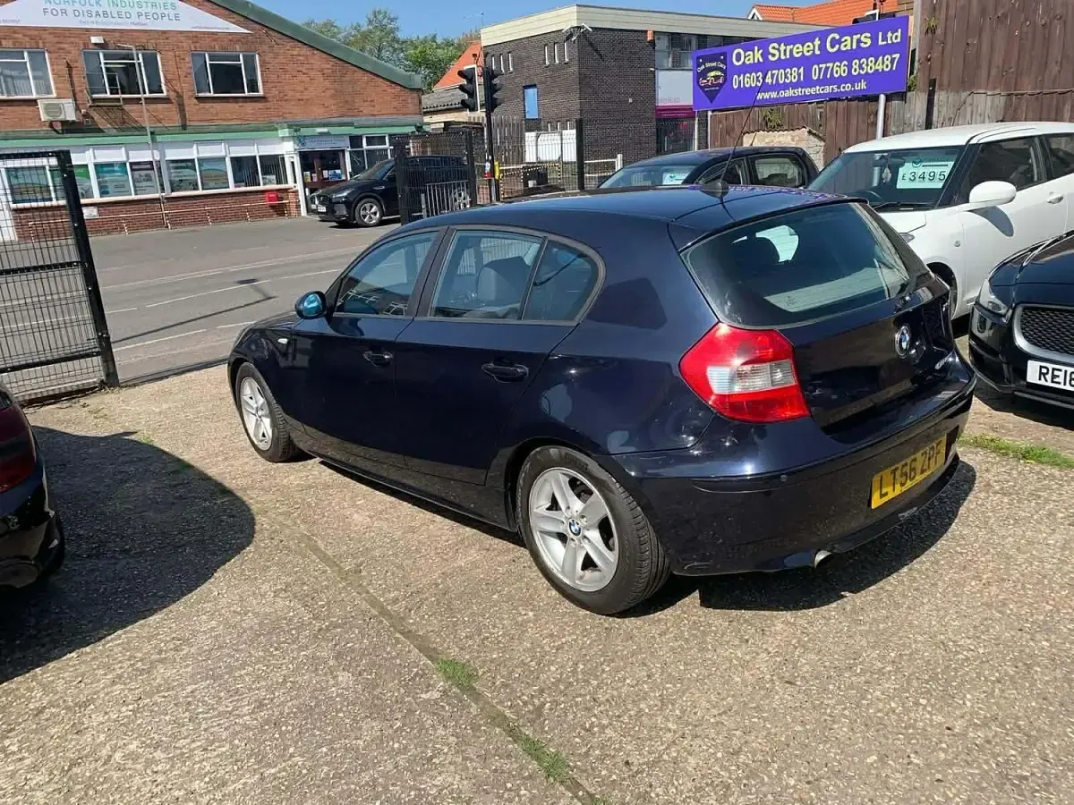 Used BMW 118 Sport Line 129 HP (94 kW) 2006 Blue Hatchback