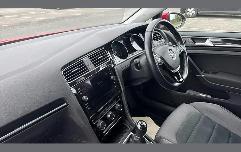 Used VW Golf VII GT 150 HP (110 kW) 2019 Tornado red Hatchback