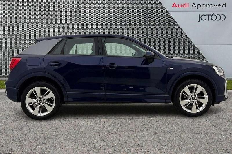 Begagnad Audi Q2 S-Line 2022 SUV