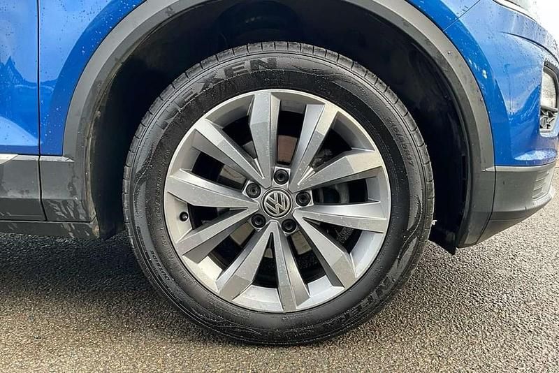 Used VW T-Roc Design 115 HP (84 kW) 2020 Blue SUV